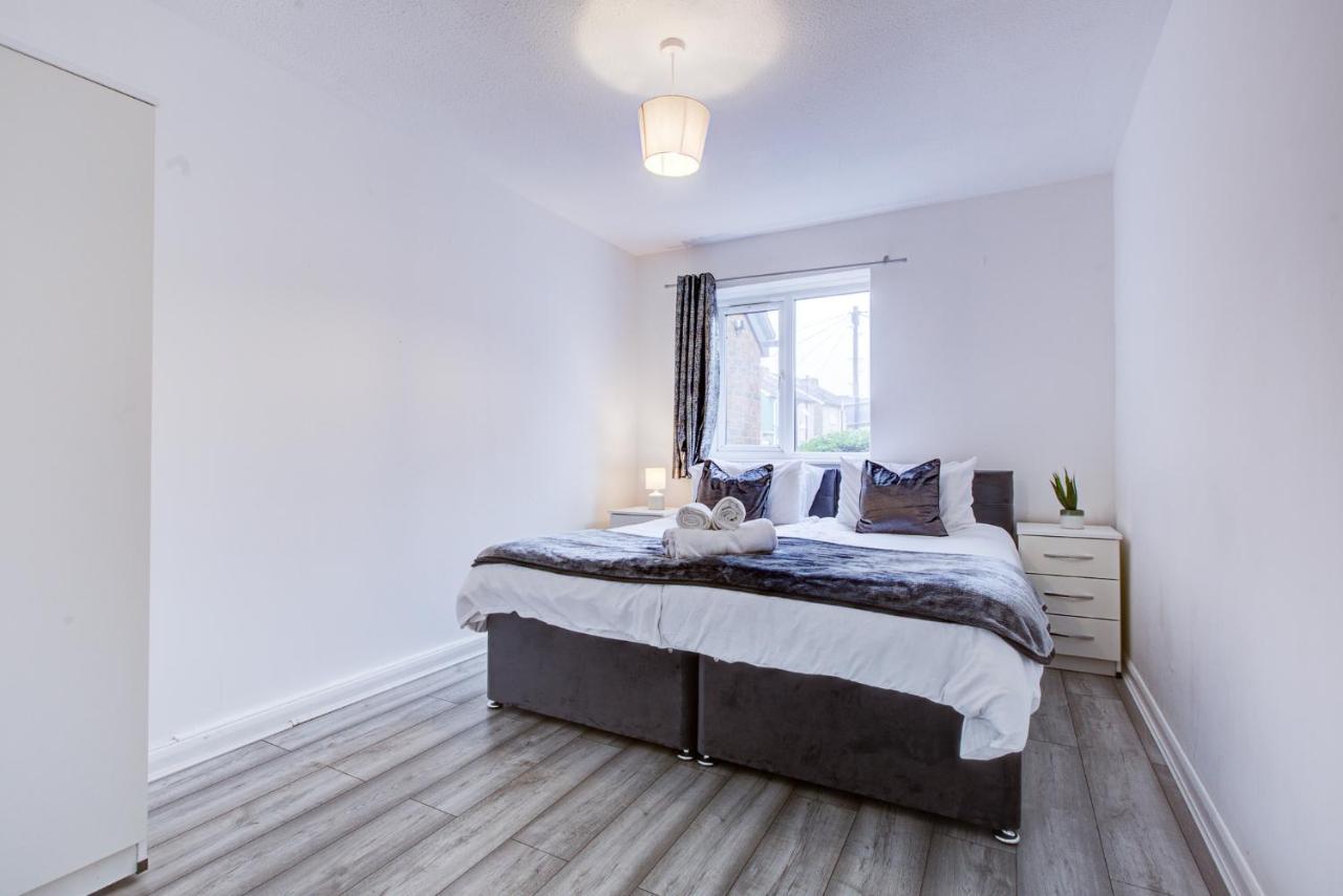 Spacious Urban Apartment In London Borough of Croydon Exteriör bild
