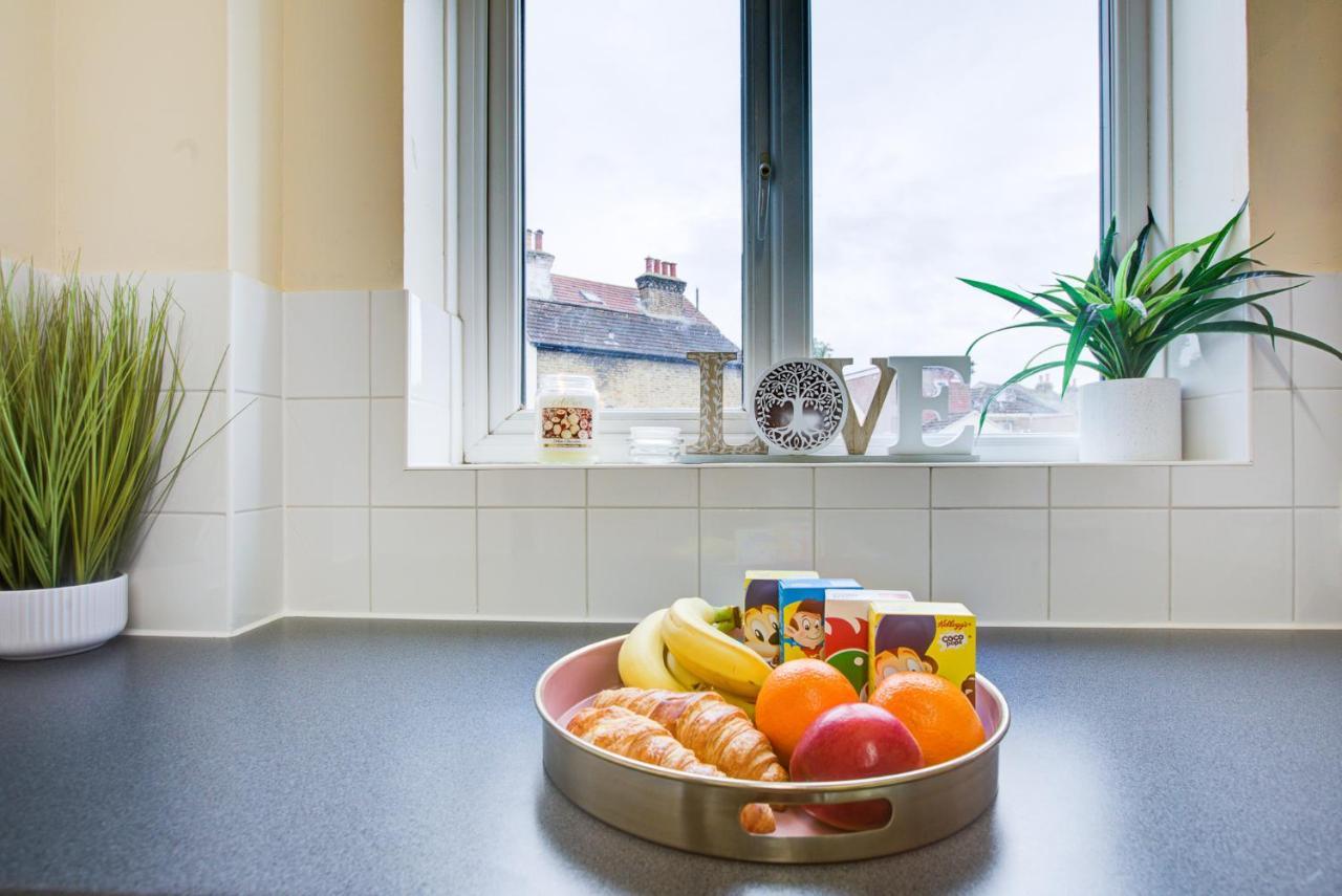 Spacious Urban Apartment In London Borough of Croydon Exteriör bild